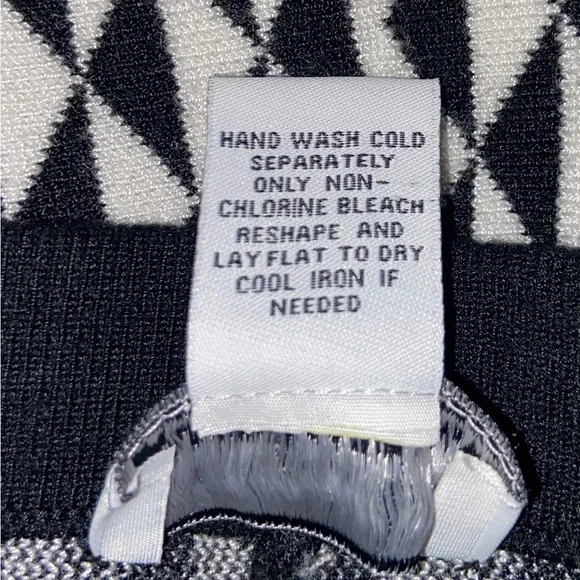 A-line fit & flare Skater Skirt.Retro Black/White Geometric design.Stretch knit. - Picture 3 of 9